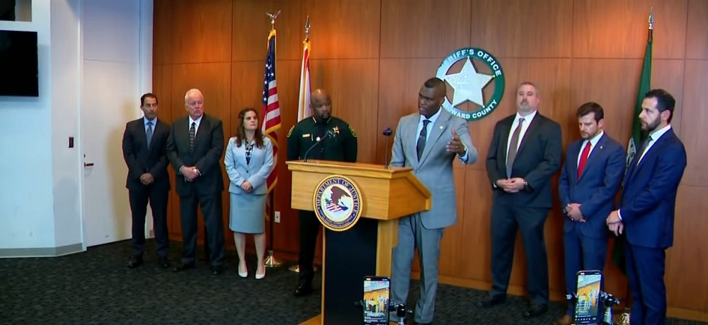 feds-charge-17-florida-sheriffs-office-employees-with-covid-relief-fraud